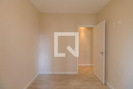 Quarto 1 de apartamento à venda com 2 quartos, 58m² em Jardim Tupanci, Barueri