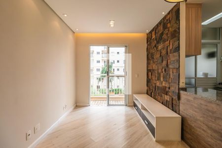 Sala de apartamento à venda com 2 quartos, 58m² em Jardim Tupanci, Barueri
