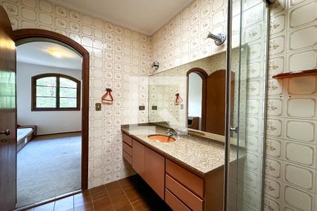 Casa à venda com 393m², 4 quartos e 4 vagas Casa à venda com 393m², 4 quartos e 4 vagasBanheiro do Quarto 1