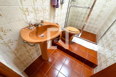 Casa à venda com 393m², 4 quartos e 4 vagas Casa à venda com 393m², 4 quartos e 4 vagasBanheiro Social