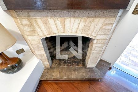 Casa à venda com 393m², 4 quartos e 4 vagas Casa à venda com 393m², 4 quartos e 4 vagasSala 3