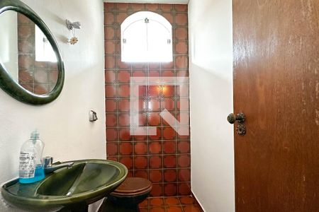 Casa à venda com 393m², 4 quartos e 4 vagas Casa à venda com 393m², 4 quartos e 4 vagasLavabo