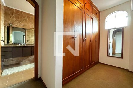 Casa à venda com 393m², 4 quartos e 4 vagas Casa à venda com 393m², 4 quartos e 4 vagasQuarto 2 - Suite