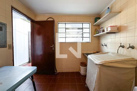 Casa à venda com 393m², 4 quartos e 4 vagas Casa à venda com 393m², 4 quartos e 4 vagasÁrea de Serviço