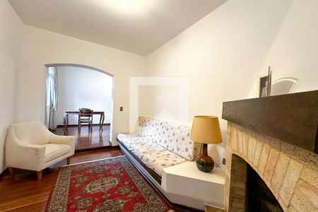 Casa à venda com 393m², 4 quartos e 4 vagas Casa à venda com 393m², 4 quartos e 4 vagasSala 3