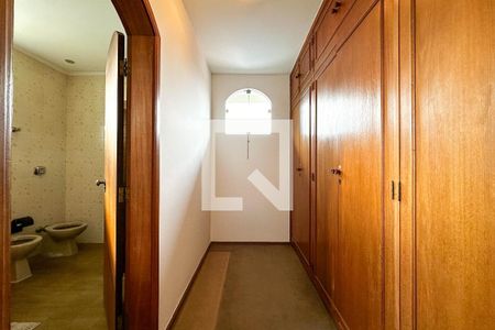 Casa à venda com 393m², 4 quartos e 4 vagas Casa à venda com 393m², 4 quartos e 4 vagasQuarto 3 - Suite