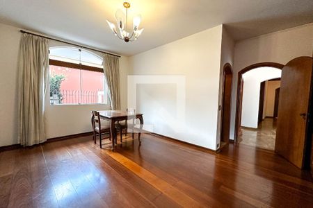 Casa à venda com 393m², 4 quartos e 4 vagas Casa à venda com 393m², 4 quartos e 4 vagasSala 2