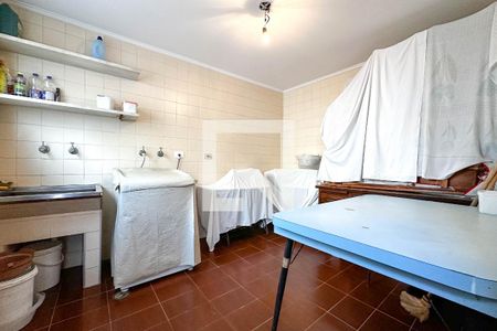 Casa à venda com 393m², 4 quartos e 4 vagas Casa à venda com 393m², 4 quartos e 4 vagasÁrea de Serviço