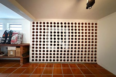 Casa à venda com 393m², 4 quartos e 4 vagas Casa à venda com 393m², 4 quartos e 4 vagasAdega