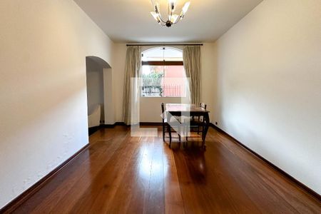 Casa à venda com 393m², 4 quartos e 4 vagas Casa à venda com 393m², 4 quartos e 4 vagasSala 2