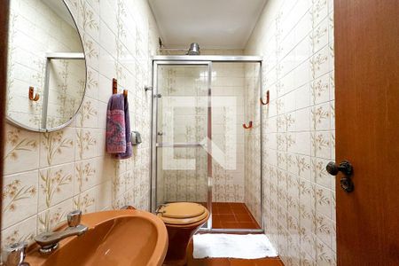 Casa à venda com 393m², 4 quartos e 4 vagas Casa à venda com 393m², 4 quartos e 4 vagasBanheiro Social