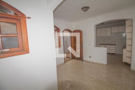 Casa à venda com 120m², 2 quartos e 2 vagasSala