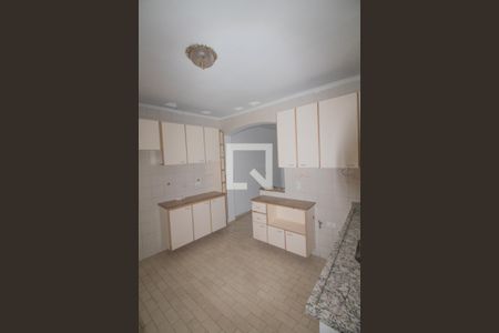 Casa à venda com 120m², 2 quartos e 2 vagasCozinha - Armários