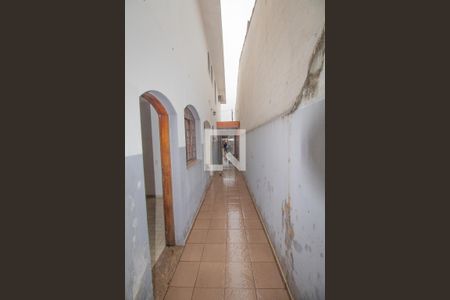 Casa à venda com 120m², 2 quartos e 2 vagasCorredor 