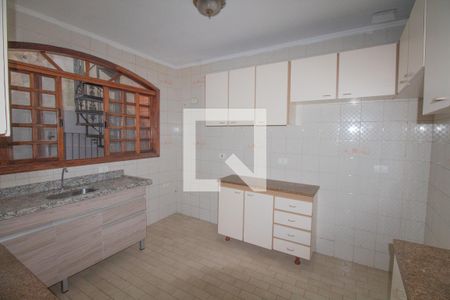 Casa à venda com 120m², 2 quartos e 2 vagasCozinha - Armários