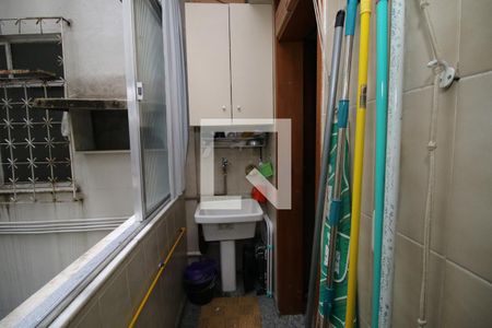 Apartamento à venda com 60m², 3 quartos e 1 vagaÁrea de Serviço