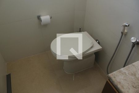 Casa à venda com 156m², 3 quartos e 2 vagasBanheiro