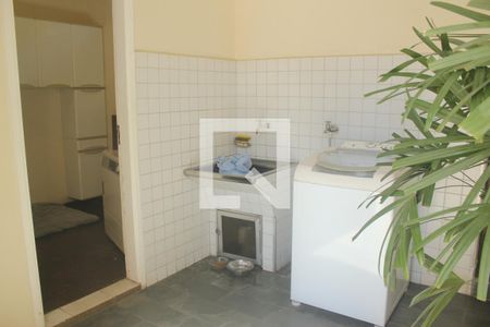 Casa à venda com 156m², 3 quartos e 2 vagasÁrea de Serviço