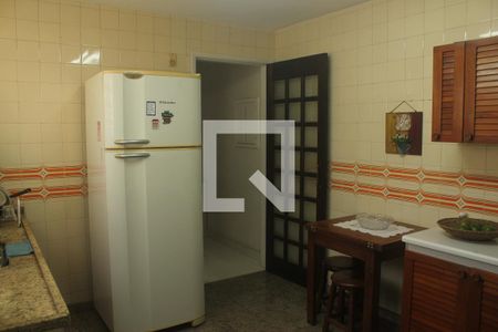 Casa à venda com 156m², 3 quartos e 2 vagasCozinha