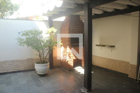 Casa à venda com 156m², 3 quartos e 2 vagasChurrasqueira