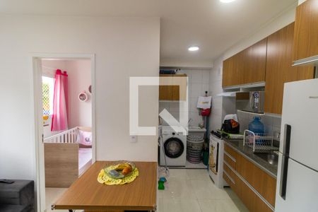 Sala/Cozinha de apartamento à venda com 2 quartos, 33m² em Vila Pierina, São Paulo