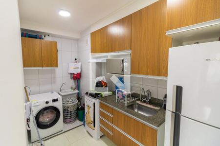 Sala/Cozinha de apartamento à venda com 2 quartos, 33m² em Vila Pierina, São Paulo