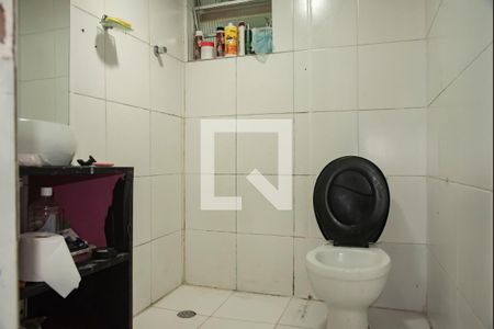 Banheiro de casa para alugar com 1 quarto, 70m² em Chácara Inglesa, São Paulo