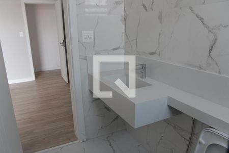 Casa à venda com 360m², 5 quartos e 4 vagasbanheiro da suite 03