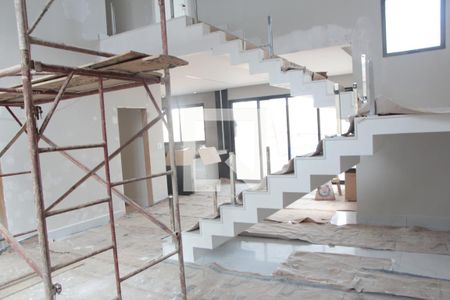 Casa à venda com 360m², 5 quartos e 4 vagassala