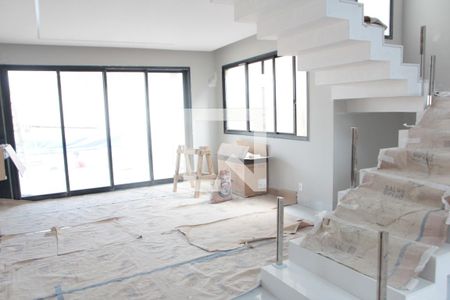 Casa à venda com 360m², 5 quartos e 4 vagassala