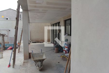 Casa à venda com 360m², 5 quartos e 4 vagasarea externa- piscina