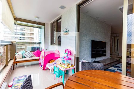 Varanda de apartamento à venda com 4 quartos, 136m² em Charitas, Niterói