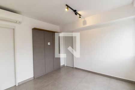 Sala de TV de apartamento à venda com 1 quarto, 54m² em Alphaville Empresarial, Barueri