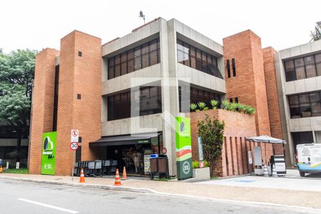 Apartamento para alugar com 54m², 1 quarto e 2 vagas Apartamento para alugar com 54m², 1 quarto e 2 vagasMercado