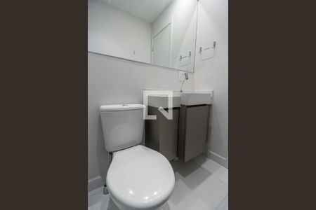 Apartamento para alugar com 54m², 1 quarto e 2 vagas Apartamento para alugar com 54m², 1 quarto e 2 vagasBanheiro da Suíte