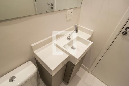 Apartamento para alugar com 54m², 1 quarto e 2 vagas Apartamento para alugar com 54m², 1 quarto e 2 vagasDetalhe do Banheiro da Suite