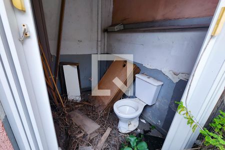 Casa à venda com 505m², 0 quarto e 10 vagasEspaço 2 - Quintal - Banheiro