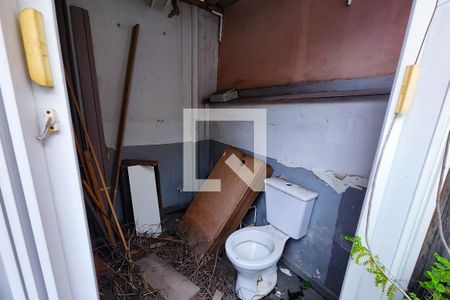 Casa à venda com 505m², 0 quarto e 10 vagasEspaço 2 - Quintal - Banheiro