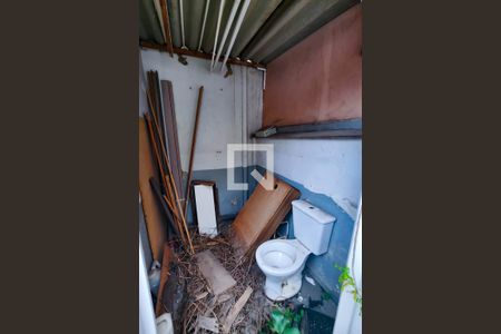 Casa à venda com 505m², 0 quarto e 10 vagasEspaço 2 - Quintal - Banheiro