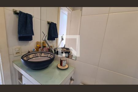 Apartamento à venda com 76m², 3 quartos e 2 vagasBanheiro