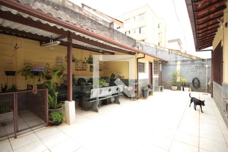 Casa à venda com 360m², 4 quartos e 2 vagasArea Externa