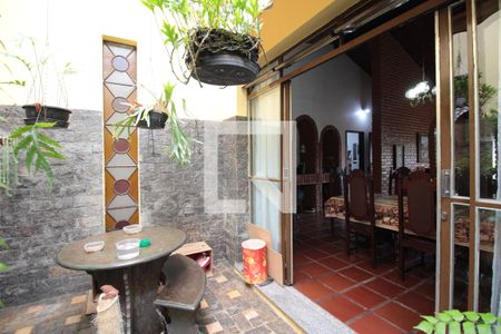 Casa à venda com 360m², 4 quartos e 2 vagasJardim de Inverno