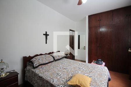 Casa à venda com 360m², 4 quartos e 2 vagasSuite