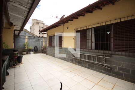Casa à venda com 360m², 4 quartos e 2 vagasArea Externa