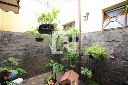 Casa à venda com 360m², 4 quartos e 2 vagasJardim de Inverno