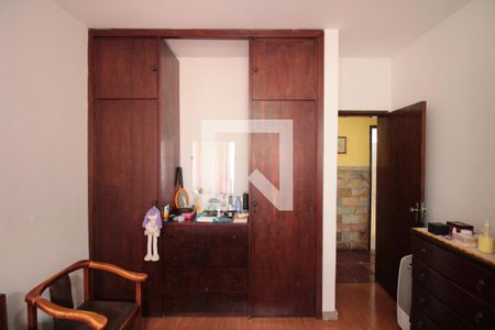 Casa à venda com 360m², 4 quartos e 2 vagasQuarto 1