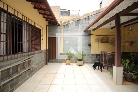 Casa à venda com 360m², 4 quartos e 2 vagasArea Externa