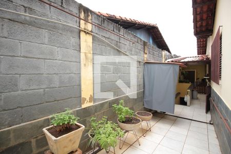 Casa à venda com 360m², 4 quartos e 2 vagasArea Externa