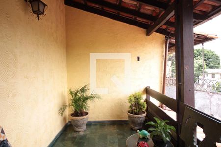 Casa à venda com 360m², 4 quartos e 2 vagasVaranda