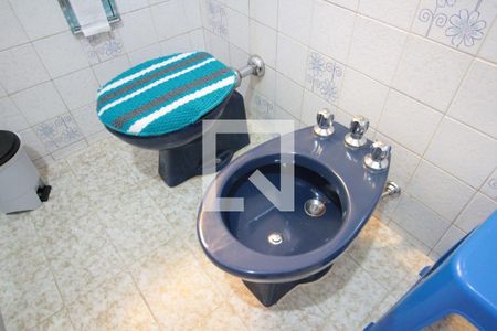 Casa à venda com 360m², 4 quartos e 2 vagasBanheiro da Suite